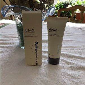 Ahava dead sea Mineral hand cream NIB